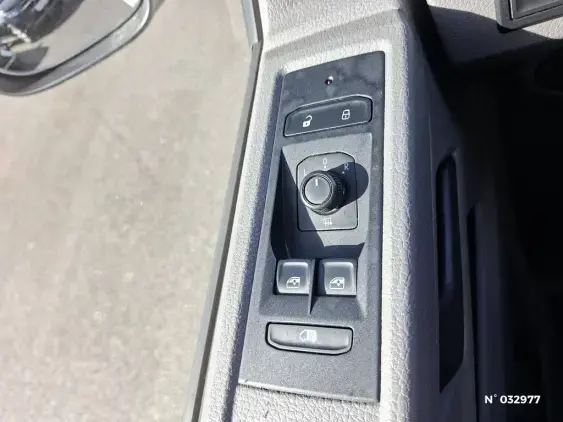 VOLKSWAGEN TRANSPORTER FG VI - voiture d'occasion - Photo 15