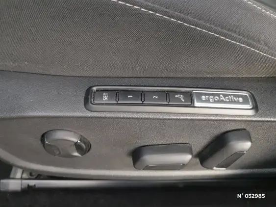 VOLKSWAGEN GOLF V - voiture d'occasion - Photo 7