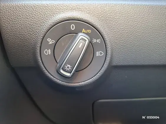 VOLKSWAGEN T-ROC II - voiture d'occasion - Photo 17