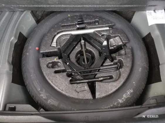 VOLKSWAGEN POLO V - voiture d'occasion - Photo 2