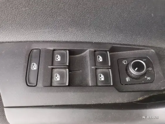 VOLKSWAGEN POLO V - voiture d'occasion - Photo 14