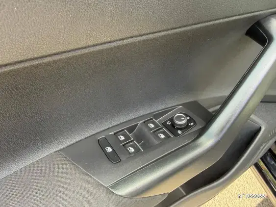 VOLKSWAGEN POLO V - voiture d'occasion - Photo 21