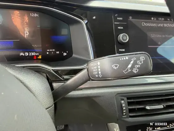 VOLKSWAGEN POLO V - voiture d'occasion - Photo 22