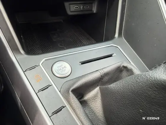 VOLKSWAGEN POLO V - voiture d'occasion - Photo 17