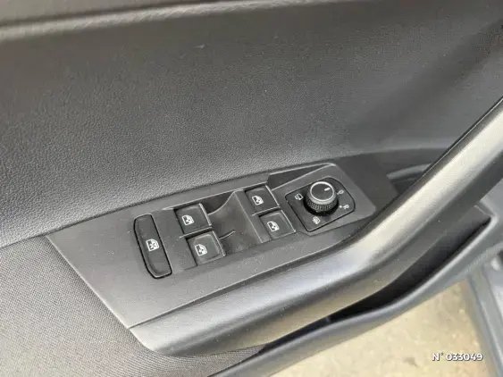 VOLKSWAGEN POLO V - voiture d'occasion - Photo 18