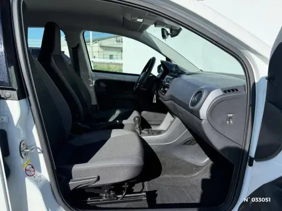 VOLKSWAGEN UP - voiture d'occasion - Photo 9