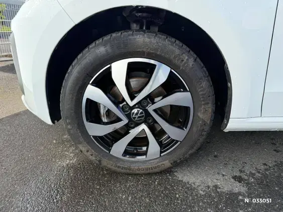 VOLKSWAGEN UP - voiture d'occasion - Photo 28