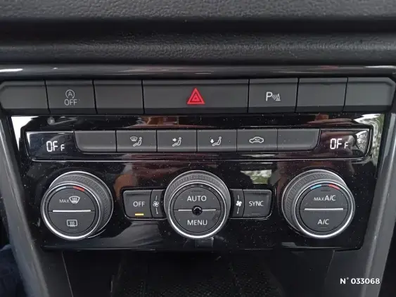 VOLKSWAGEN T-ROC II - voiture d'occasion - Photo 24