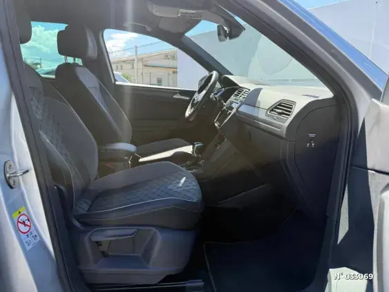 VOLKSWAGEN TIGUAN III - voiture d'occasion - Photo 14