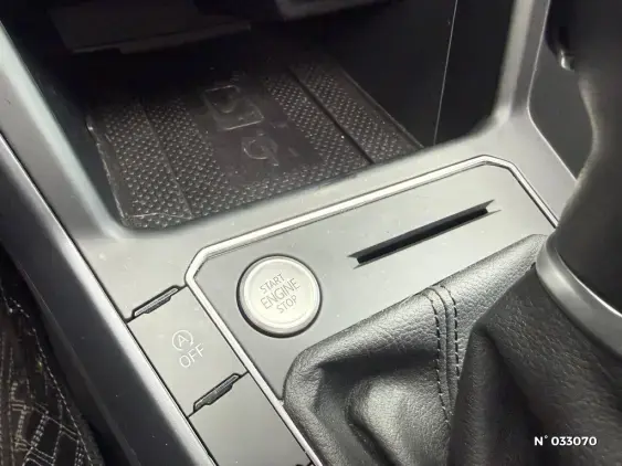 VOLKSWAGEN POLO V - voiture d'occasion - Photo 19