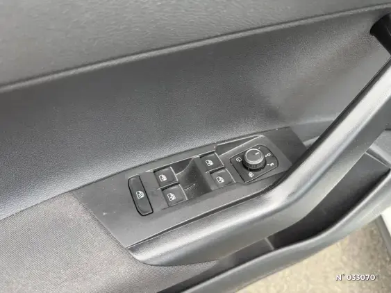 VOLKSWAGEN POLO V - voiture d'occasion - Photo 20