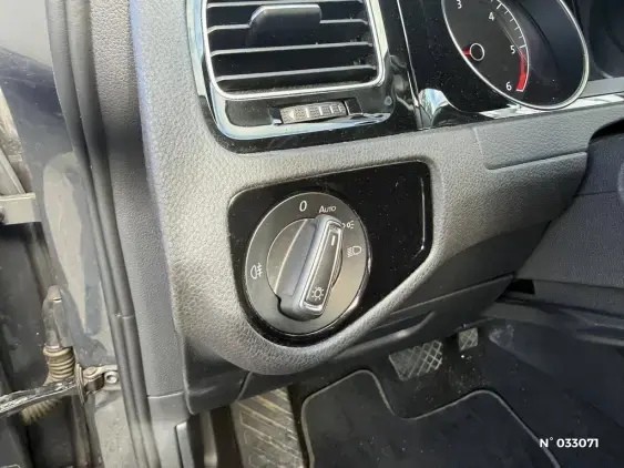 VOLKSWAGEN GOLF V - voiture d'occasion - Photo 21