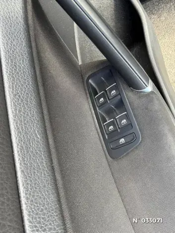 VOLKSWAGEN GOLF V - voiture d'occasion - Photo 23