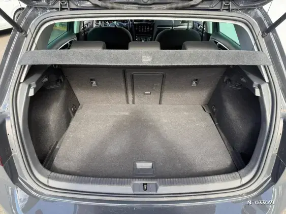 VOLKSWAGEN GOLF V - voiture d'occasion - Photo 27