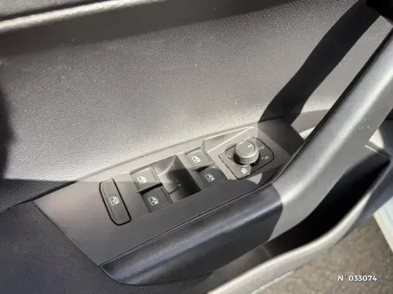 VOLKSWAGEN POLO V - voiture d'occasion - Photo 18