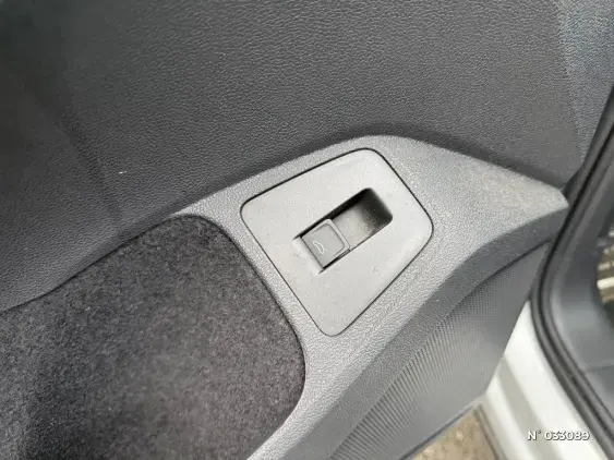 VOLKSWAGEN TIGUAN III - voiture d'occasion - Photo 17