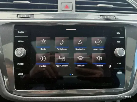 VOLKSWAGEN TIGUAN III - voiture d'occasion - Photo 19