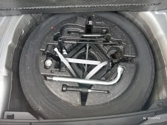 VOLKSWAGEN POLO V - voiture d'occasion - Photo 2