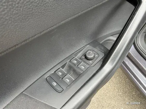 VOLKSWAGEN POLO V - voiture d'occasion - Photo 18