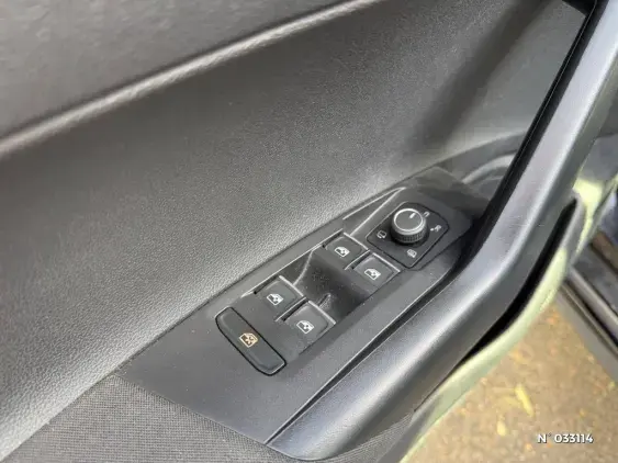VOLKSWAGEN POLO V - voiture d'occasion - Photo 15