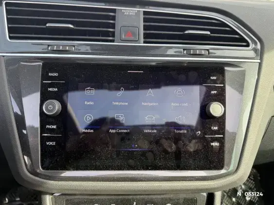 VOLKSWAGEN TIGUAN III - voiture d'occasion - Photo 18