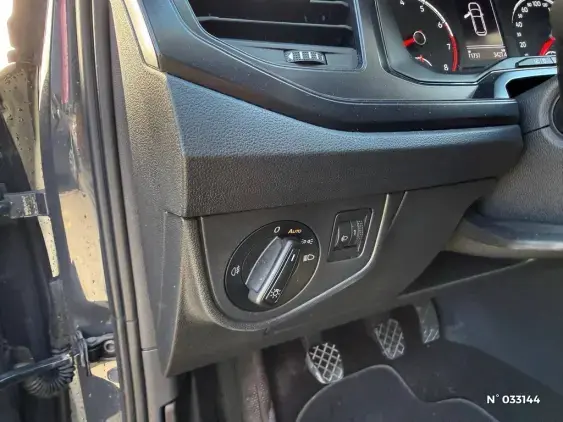 VOLKSWAGEN POLO V - voiture d'occasion - Photo 19