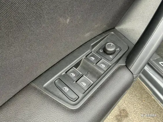 VOLKSWAGEN TIGUAN III - voiture d'occasion - Photo 19