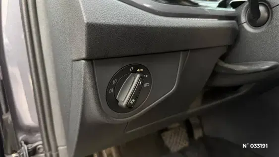 VOLKSWAGEN POLO V - voiture d'occasion - Photo 14