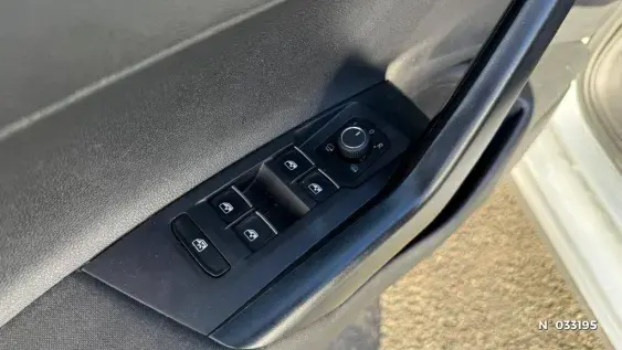 VOLKSWAGEN POLO V - voiture d'occasion - Photo 9