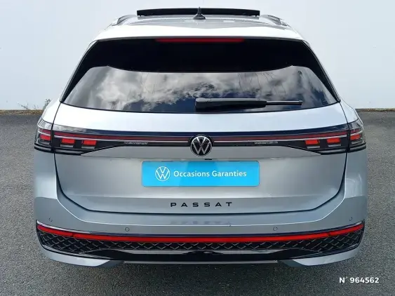 VOLKSWAGEN PASSAT SW IX - voiture d'occasion - Photo 11