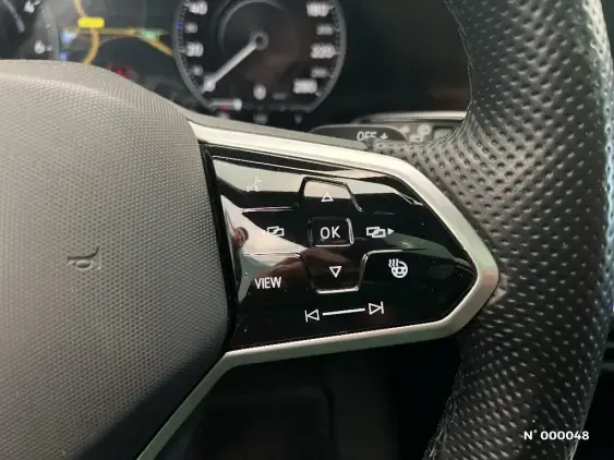 VOLKSWAGEN TOUAREG III - voiture d'occasion - Photo 35