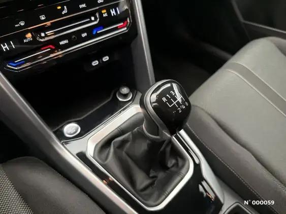 VOLKSWAGEN T-ROC - voiture d'occasion - Photo 32