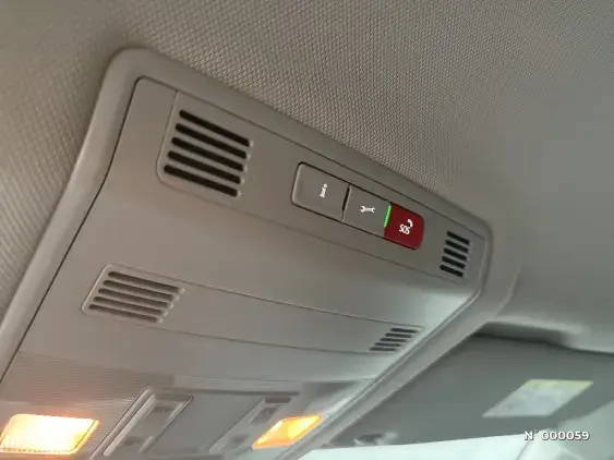 VOLKSWAGEN T-ROC - voiture d'occasion - Photo 33