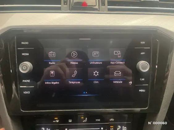 VOLKSWAGEN PASSAT VIII - voiture d'occasion - Photo 13