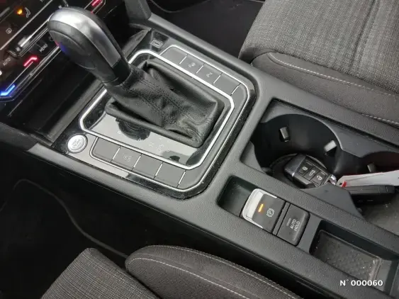 VOLKSWAGEN PASSAT VIII - voiture d'occasion - Photo 35