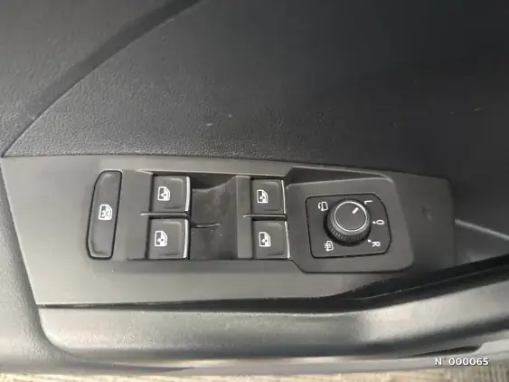 VOLKSWAGEN T-CROSS - voiture d'occasion - Photo 28
