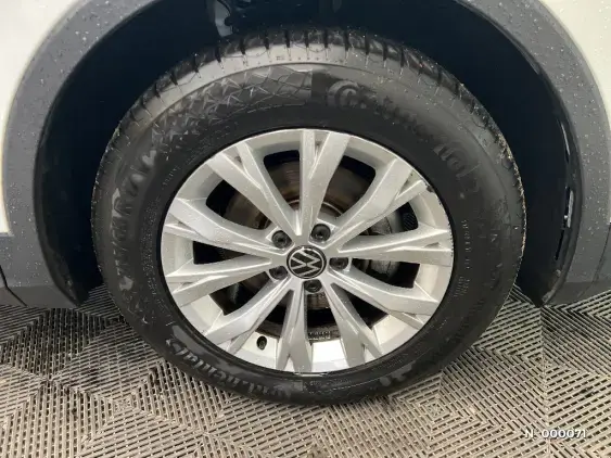 VOLKSWAGEN TIGUAN II - voiture d'occasion - Photo 8
