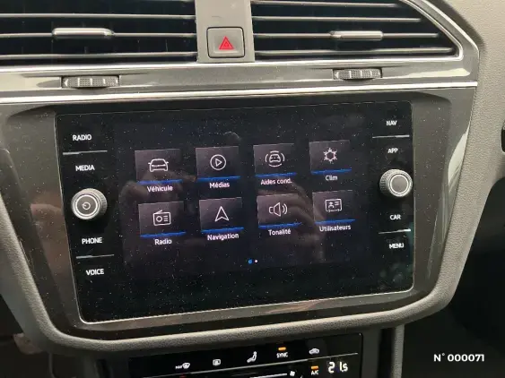 VOLKSWAGEN TIGUAN II - voiture d'occasion - Photo 13