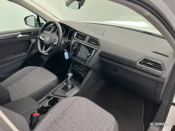 VOLKSWAGEN TIGUAN II - voiture d'occasion - Photo 10