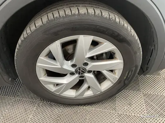 VOLKSWAGEN TIGUAN II - voiture d'occasion - Photo 8