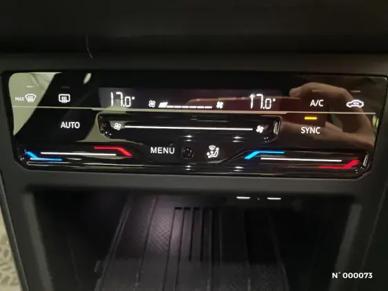 VOLKSWAGEN POLO VI - voiture d'occasion - Photo 26
