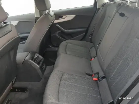 AUDI A4 AVANT - voiture d'occasion - Photo 11