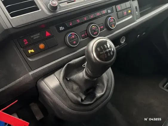 VOLKSWAGEN CARAVELLE T6 - voiture d'occasion - Photo 25