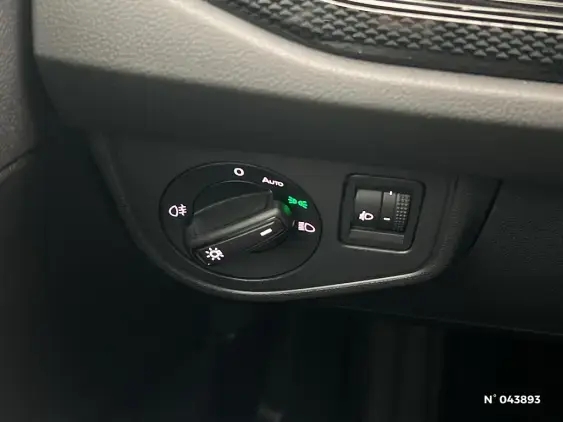 VOLKSWAGEN POLO VI - voiture d'occasion - Photo 15