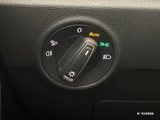 VOLKSWAGEN T-ROC - voiture d'occasion - Photo 29