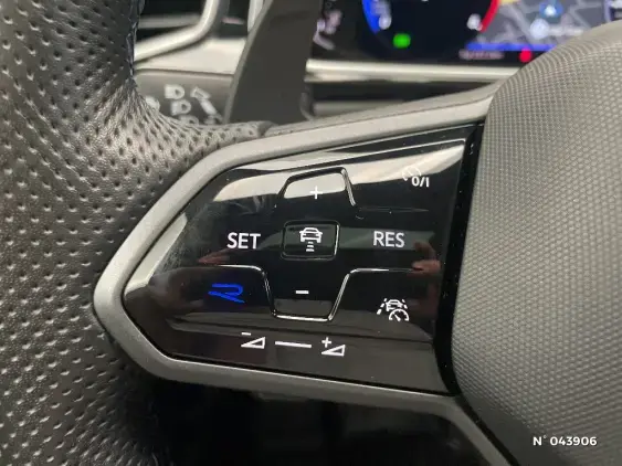 VOLKSWAGEN T-ROC - voiture d'occasion - Photo 30