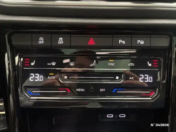 VOLKSWAGEN T-ROC - voiture d'occasion - Photo 32