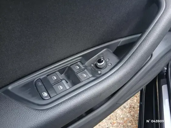 AUDI A4 AVANT V - voiture d'occasion - Photo 15