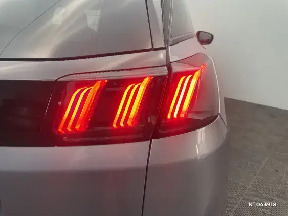 PEUGEOT 3008 II - voiture d'occasion - Photo 23