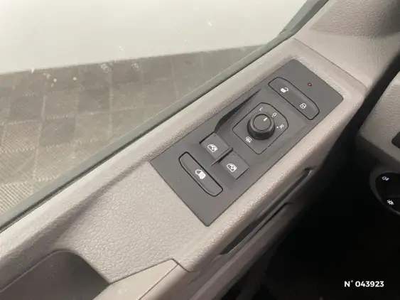 VOLKSWAGEN TRANSPORTER FG VI - voiture d'occasion - Photo 22